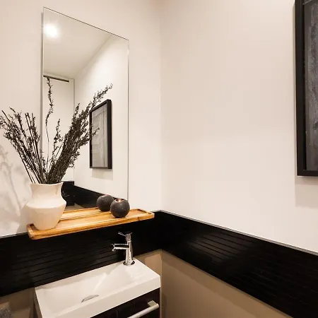 Angles - 1 A Montmartre